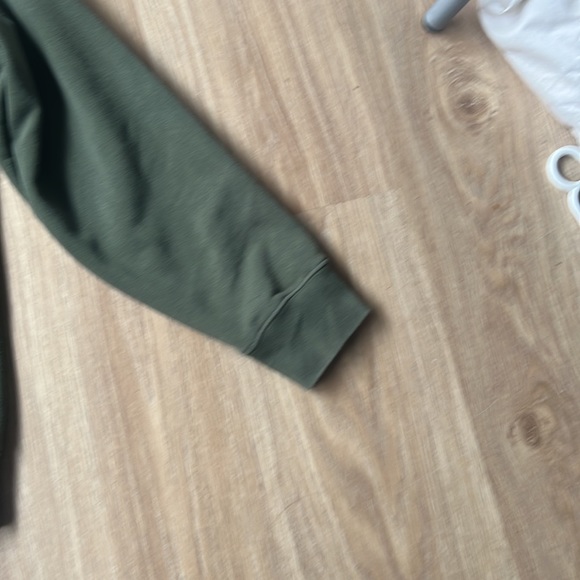 New Obey crewneck - Picture 6 of 6